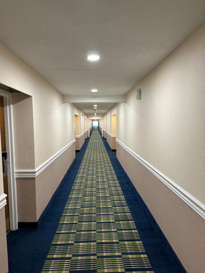 סקוטסבורג I65 Studio Suites מראה חיצוני תמונה