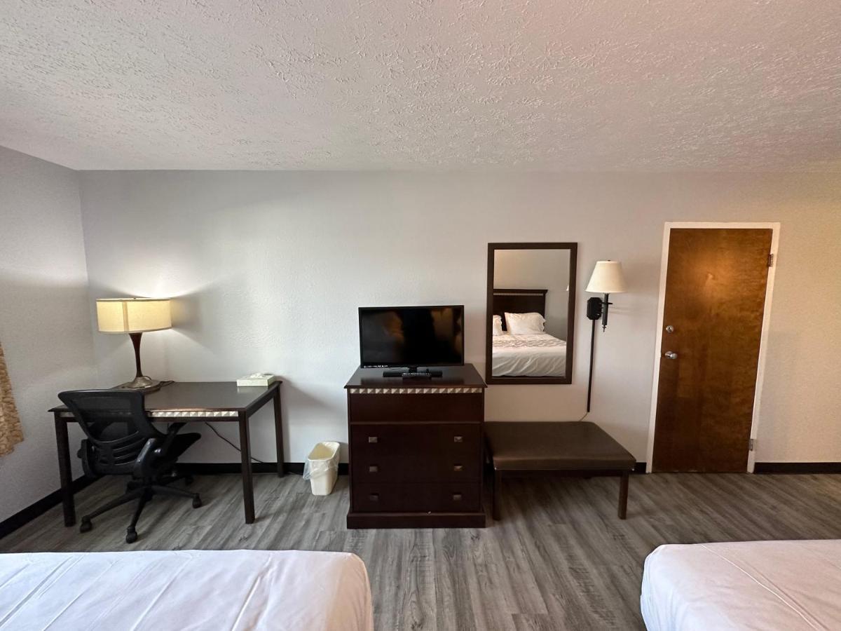 סקוטסבורג I65 Studio Suites מראה חיצוני תמונה