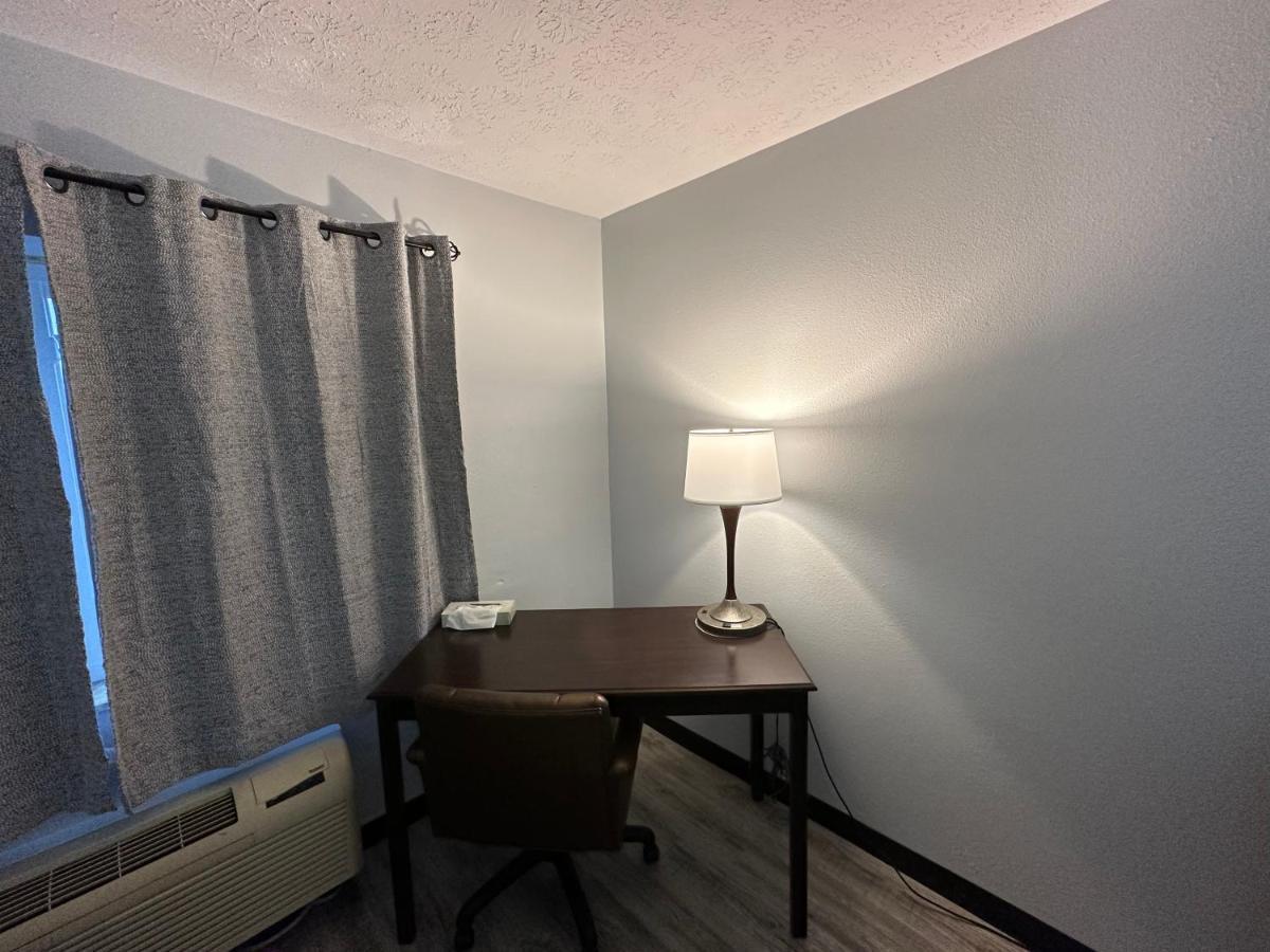 סקוטסבורג I65 Studio Suites מראה חיצוני תמונה