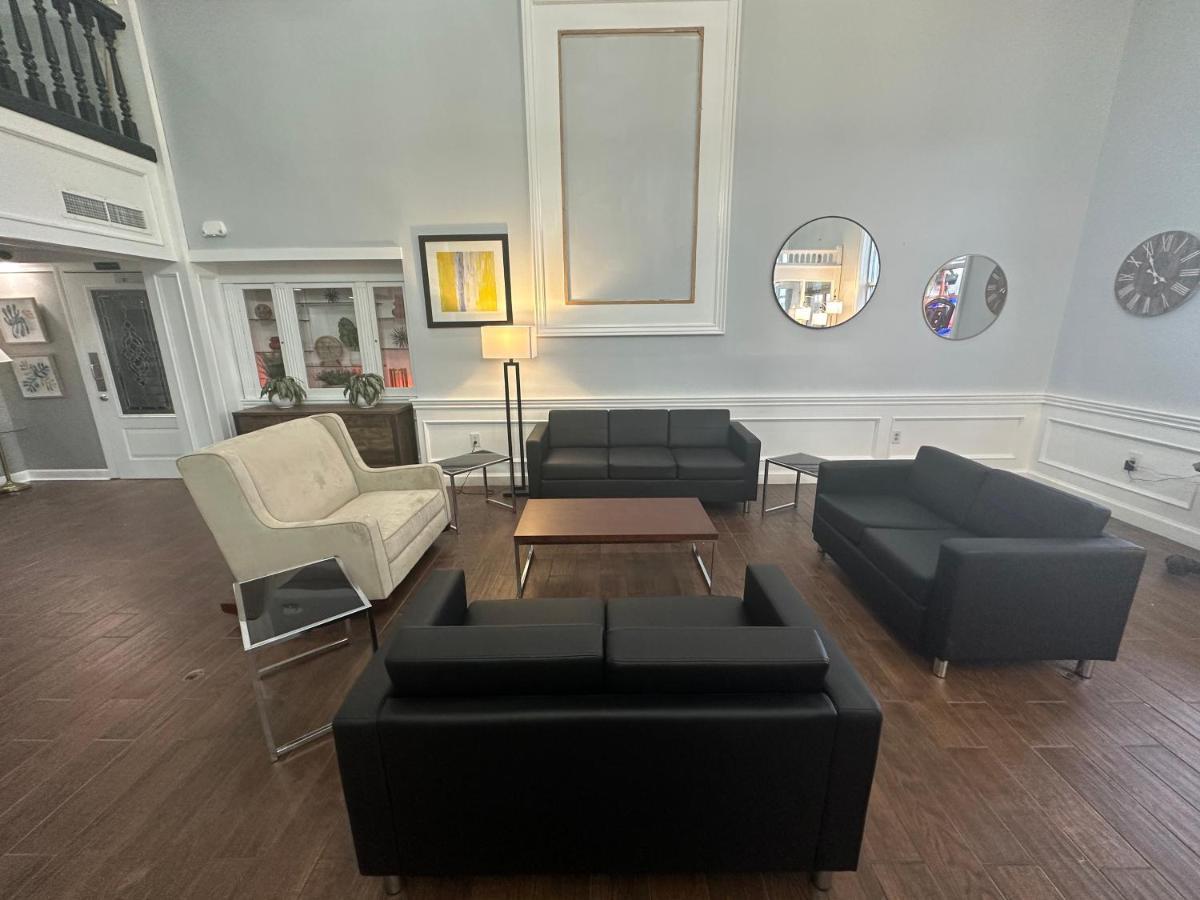 סקוטסבורג I65 Studio Suites מראה חיצוני תמונה